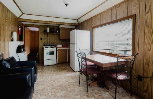 Carling House | Lakeview Cabin in Georgian Bay - Rockwood #1