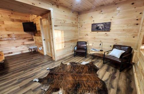 Scio House | Lakeview Cabin Perfect for Groups with Hot-Tub in Ohio