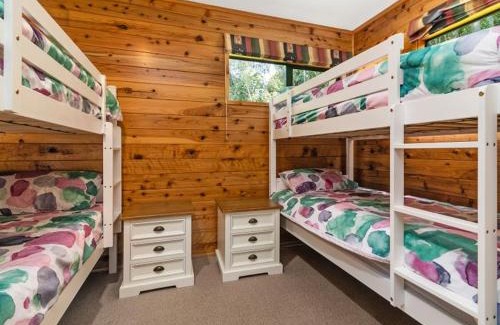 Lake Tarawera House | Lakeview Chalet Lake Tarawera