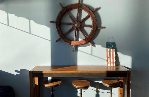 Naples Apartment | Lakeview Condo at Causeway Marina