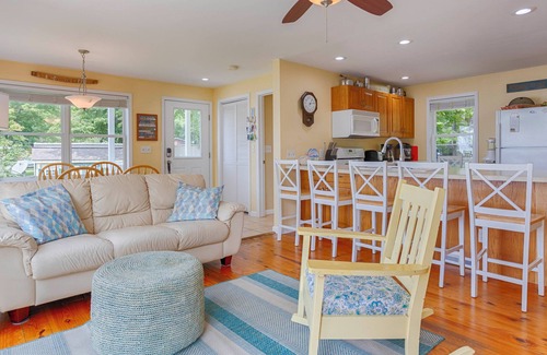 Cayuga House | Lakeview Cottage: "Beautiful Sunset Views!"