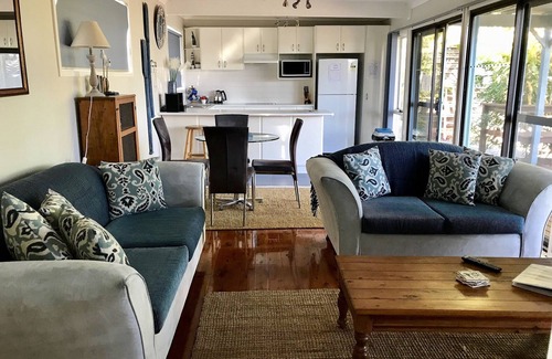 Green Point Cottage | Lakeview Cottage, Between the ocean & the lake