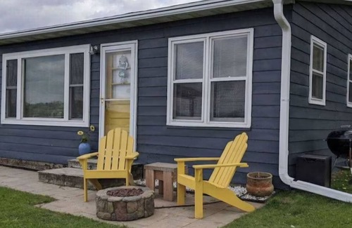 Pardeeville Cottage | Lakeview Cottage With Perfect Sunsets