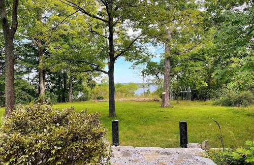 Bobcaygeon Cottage | Lakeview Cottage with Private Swimming Pool