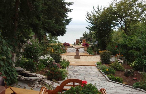 Birch Cliff House | Lakeview Designer Home On Scarborough Bluffs - 15 minutes to downtown Toronto.