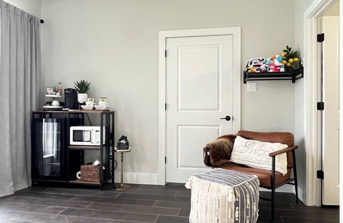 Lakewind Estates House | Lakeview Escape; Charming 1-bedroom with entertainers' backyard