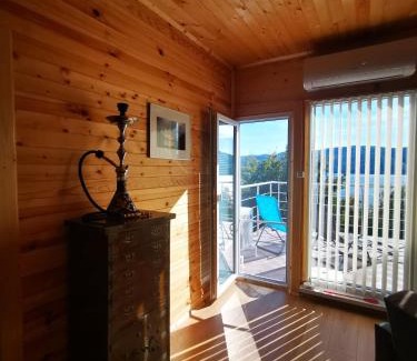 Dalgopo Ski Chalet | Lakeview Estate Chalet