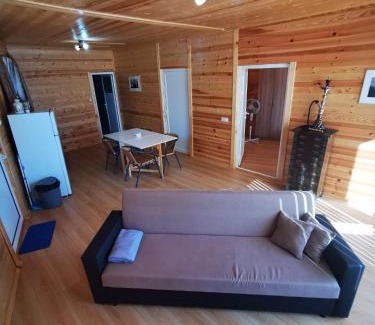 Dalgopo Ski Chalet | Lakeview Estate Chalet
