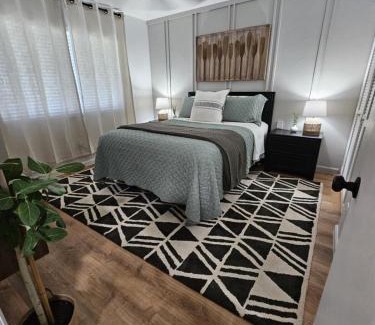 Clewiston Apartment | LakeView Fresh and New Bass N Sun King Bed Pool