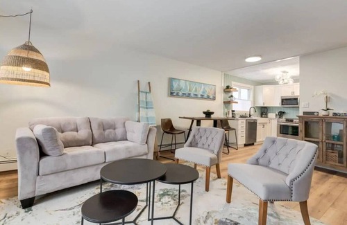 Sylvan Lake Condo | Lakeview Gem | Lakeside Retreat | Stunning Views |