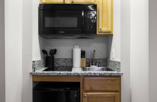 Acme Condo | Lakeview Golf Retreat 1BDR Condo 5057