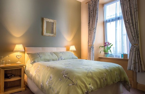 Stranraer Bed & Breakfast | Lakeview Guest House