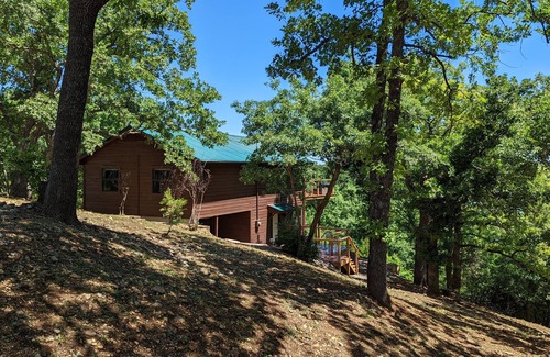 Sulphur House | Lakeview Hideaway: Newly Renovated cabin with a gorgeous view