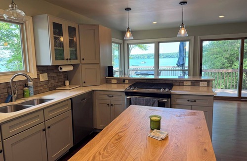 Interlochen House | Lakeview Hideaway