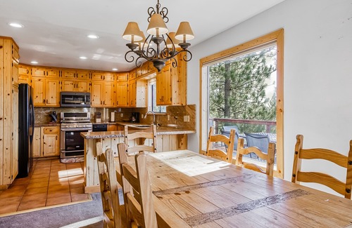 Lake Forest House | Lakeview Home w/Pool Table, Private Hot Tub, Fireplaces - Water Views, Dogs OK