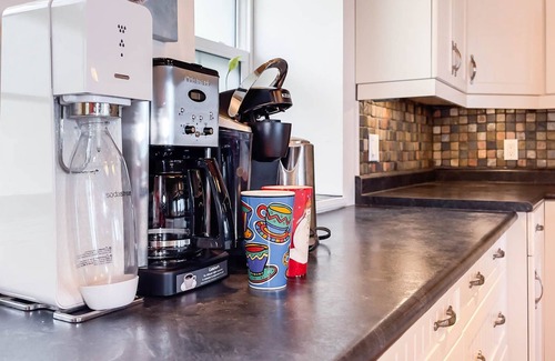 Bluewater Cottage | Lakeview Hot Tub! - Bedrock Beach House - Private Lake Access