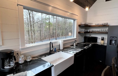 Mena Cabin | Lakeview | Hot Tub | Kayak/Fish | ATV Trails