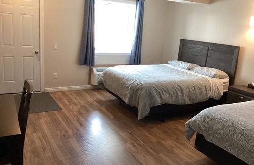 Algoma District Hotel | Lakeview Hotel