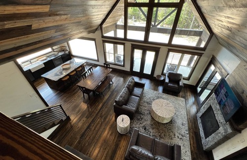 Mena Cabin | LakeView | HotTub | Kayak/Fish | Arcade | AtvTrls