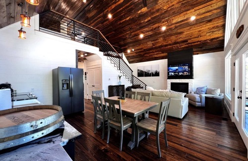 Mena Cabin | LakeView HotTub | Kayak/Fish | AtvTrls