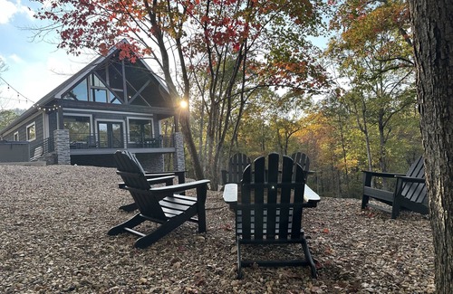 Mena Cabin | LakeView HotTub | Kayak/Fish | AtvTrls