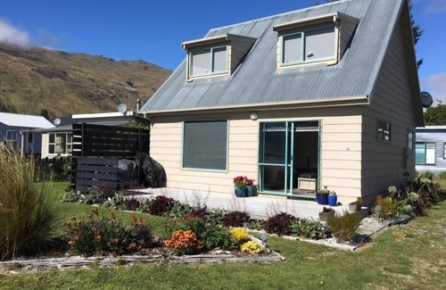 Kingston House | Lakeview in Kingston