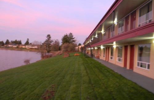 Centralia Hotel | Lakeview Inn Centralia