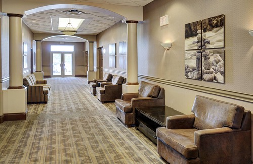 Fort Saskatchewan Hotel | Lakeview Inns & Suites Fort Saskatchewan