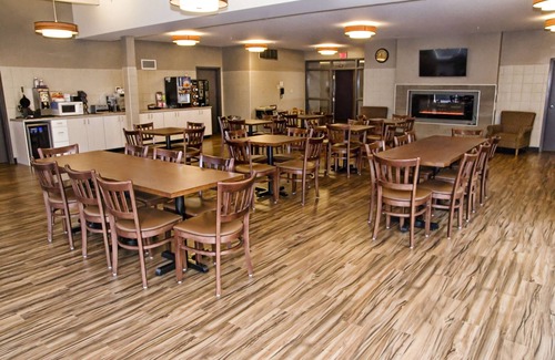 Brandon Hotel | Lakeview Inns & Suites - Brandon