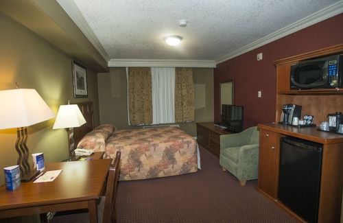 Edson Hotel | Lakeview Inns & Suites - Edson Airport