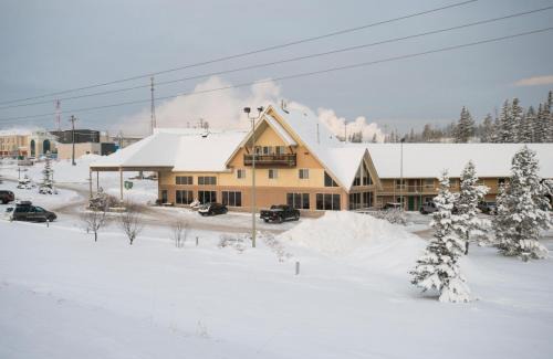 Hinton Hotel | Lakeview Inns & Suites - Hinton