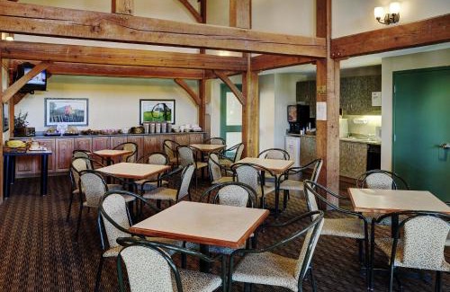Okotoks Hotel | Lakeview Inns & Suites - Okotoks