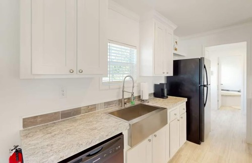 Taylor Creek House | Lakeview Landing - Work and Stay | Near Boat Ramp