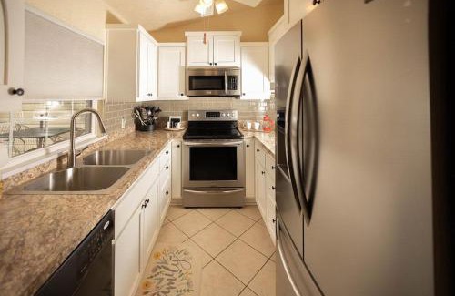 Holiday Island House | Lakeview Latitude