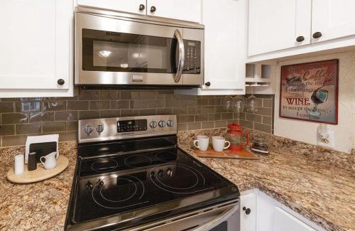 Holiday Island House | Lakeview Latitude