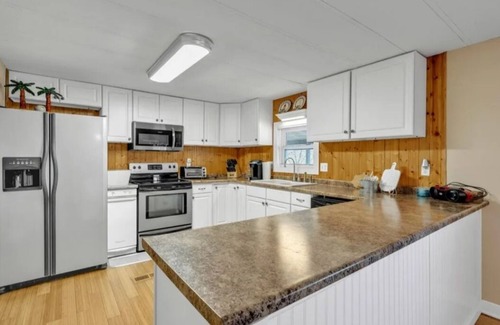 Eddyville House | LAKEVIEW LIVING @ LIGHTHOUSE BAY