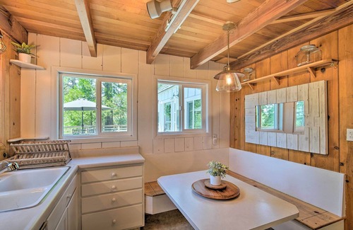 Cedar Glen Cabin | ‘Lakeview Lodge’ Fit for Groups < 1 Mile to Lake!