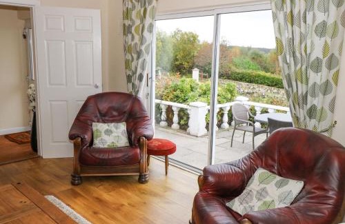 Foxford House | Lakeview Lodge
