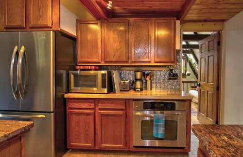 Nederland Cabin | Lakeview Lodge - Nederland Retreat - walk to town - best views around