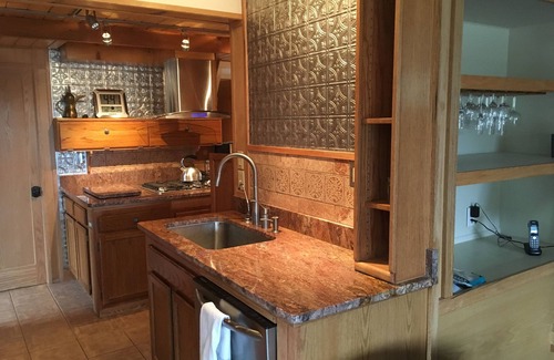 Nederland Cabin | Lakeview Lodge - Nederland Retreat - walk to town - best views around