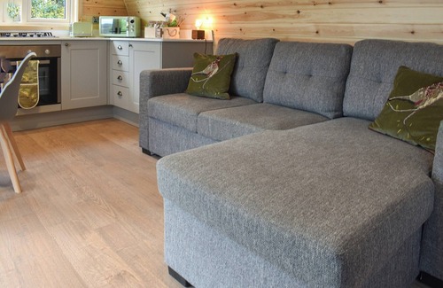 Battle Cottage | Lakeview Lodge- UK40692