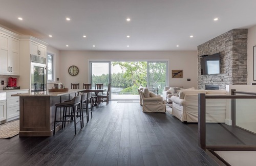North Kawartha Cottage | Lakeview Luxury Stoney Lake