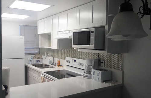 Downtown Apartment | LAKEVIEW MANOR STUDIO APARTMENT