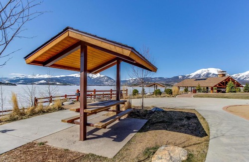 Dillon Apartment | Lakeview Marina Place