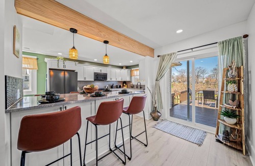 Ashtabula House | Lakeview Modern Stay Near Beaches, GOTL, and Spire