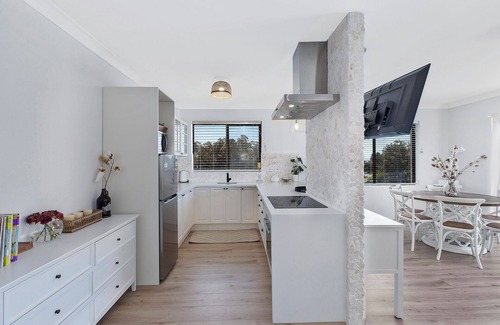The Entrance North Apartment | Lakeview on Lynch