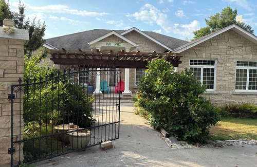 Colborne House | Lakeview rental