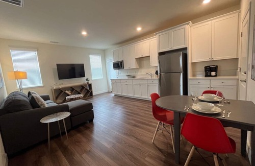 Sparks House | Lakeview Retreat: Golf, Fish, & Explore the Trails