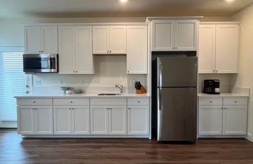 Sparks House | Lakeview Retreat: Golf, Fish, & Explore the Trails