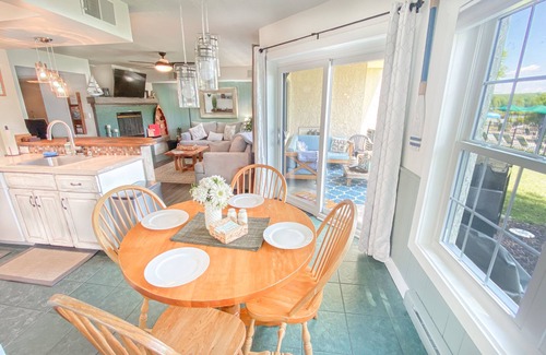 Lake Harmony Condo | "Lakeview Retreat" Lake & Pool Steps Away! 10min to Raceway, Golf, & Waterpark